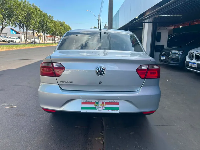 Volkswagen Voyage Prata
