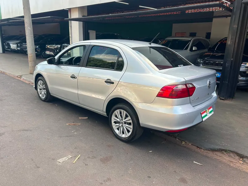Volkswagen Voyage Prata