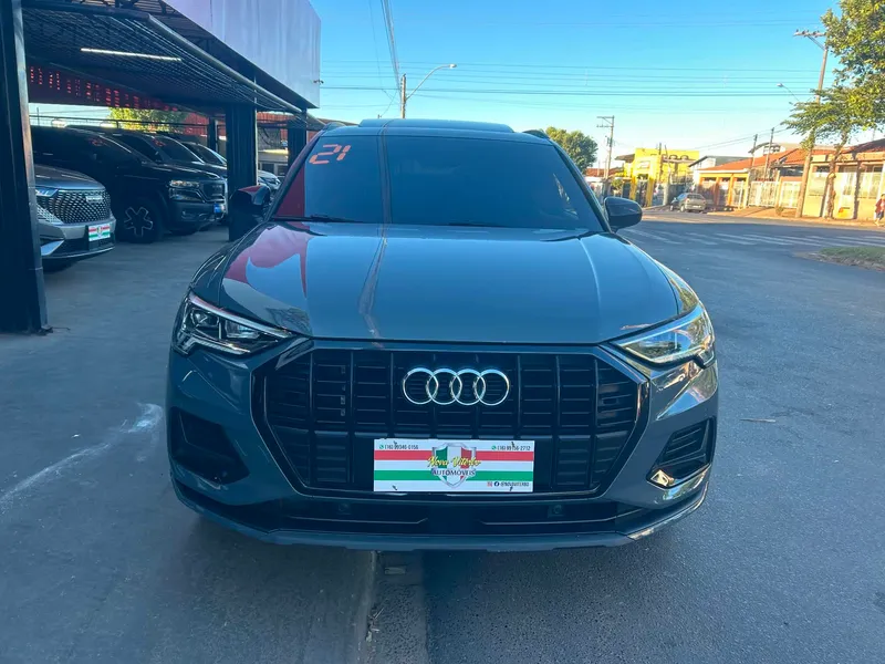 Audi Q3 Cinza