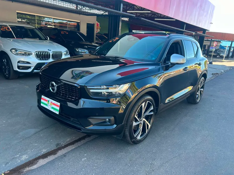 Volvo XC40 Preto