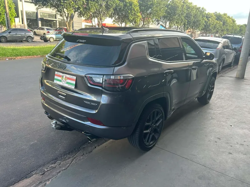 Jeep Compass Cinza