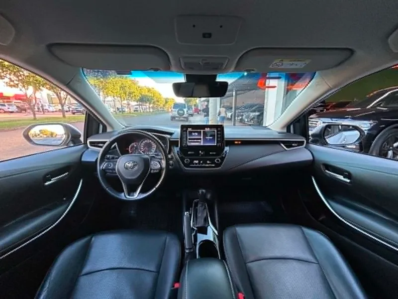 Toyota Corolla Branco