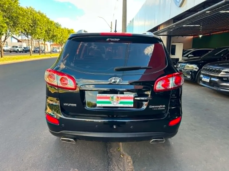 Hyundai Santa Fe Preto