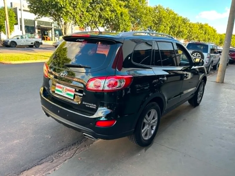 Hyundai Santa Fe Preto