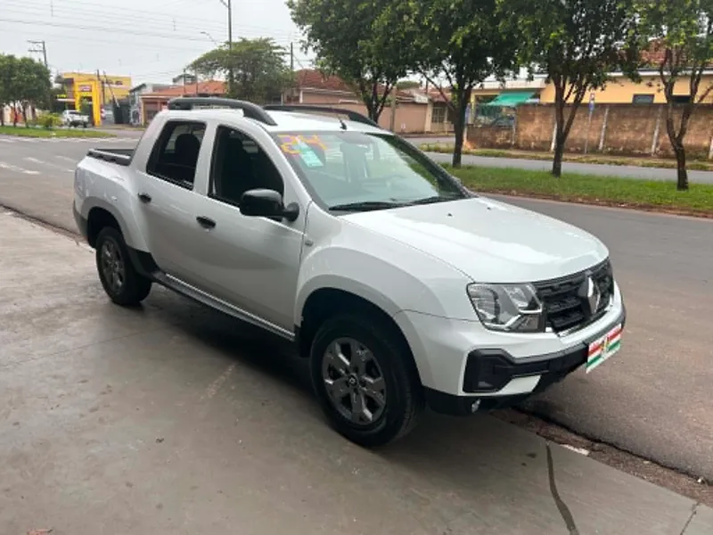 Renault Oroch Branco