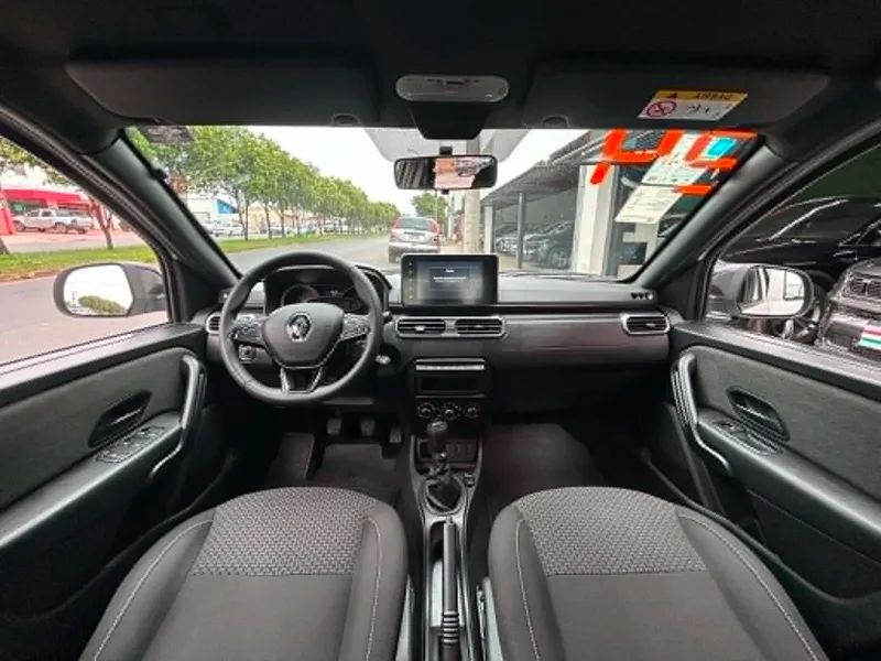 Renault Oroch Branco