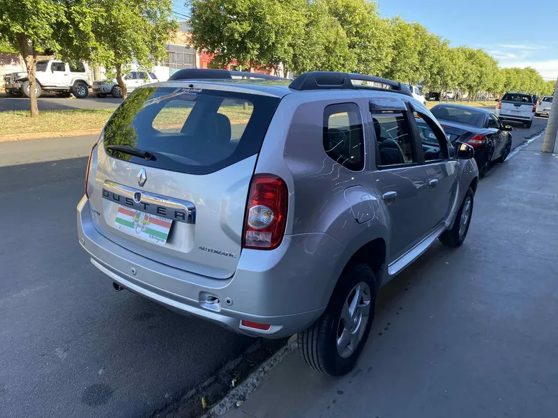 Renault Duster Prata