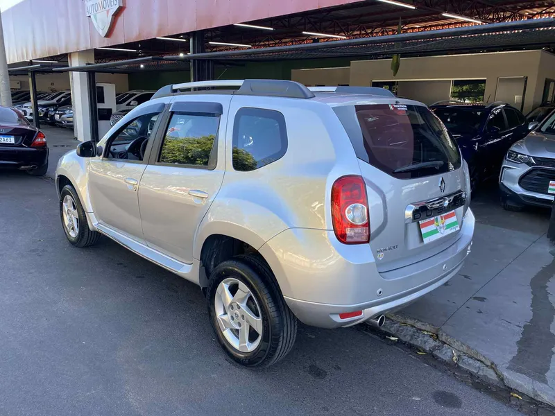 Renault Duster Prata