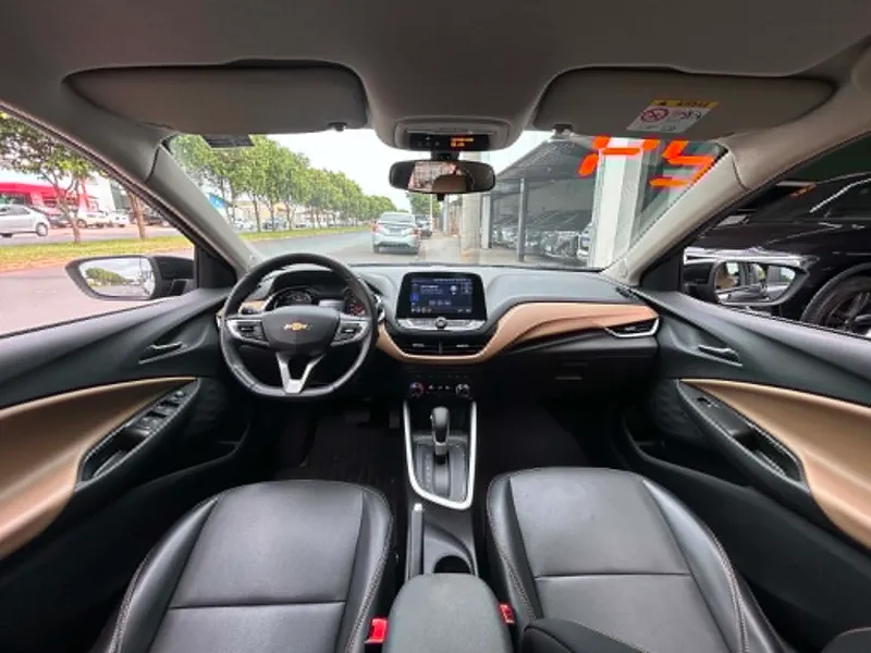 Chevrolet Onix Sedan Preto