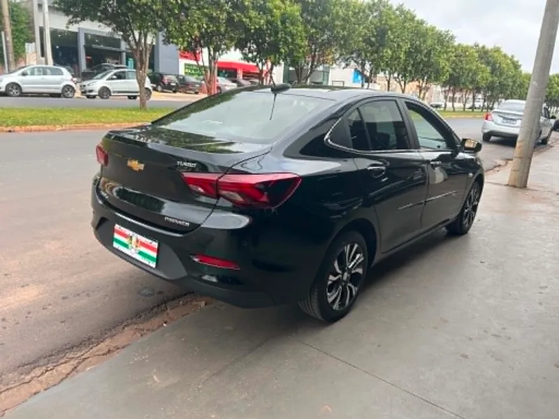 Chevrolet Onix Sedan Preto