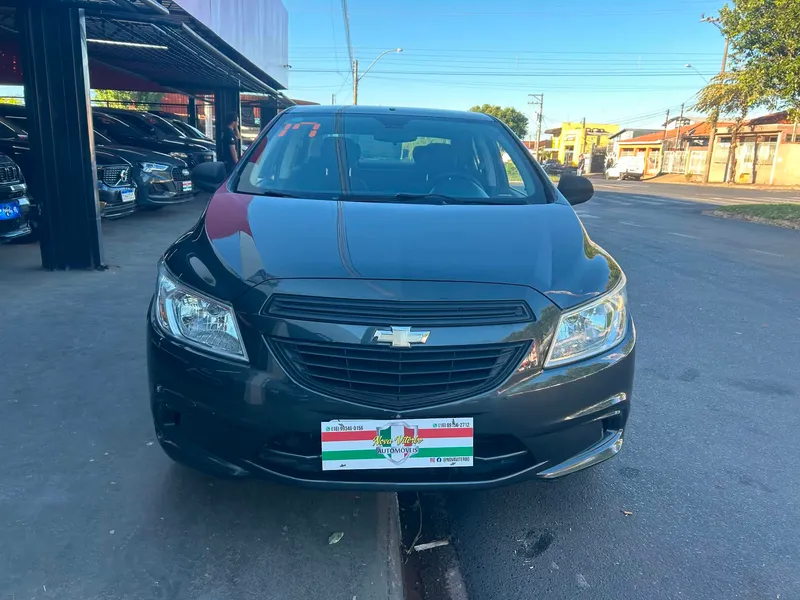 Chevrolet Prisma Cinza