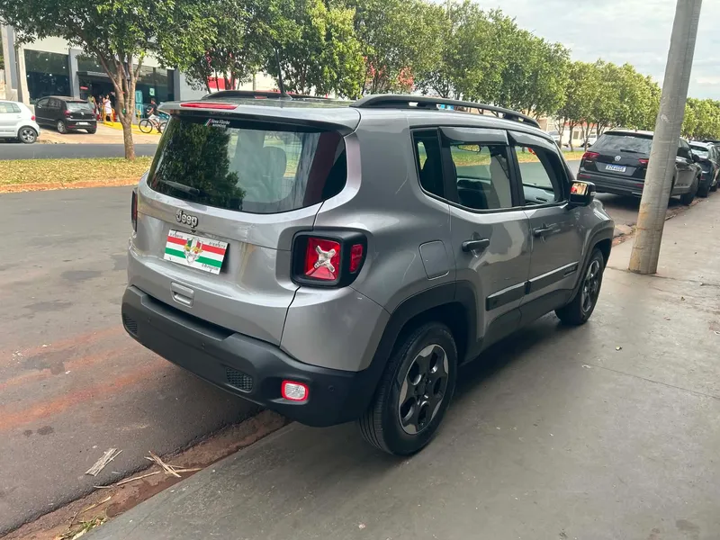 Jeep Renegade Prata