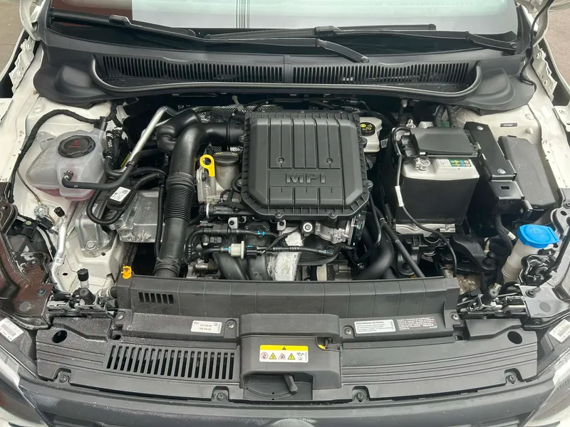 Volkswagen Polo Branco