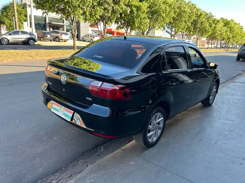 Volkswagen Voyage Preto