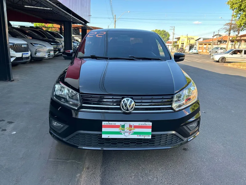 Volkswagen Voyage Preto