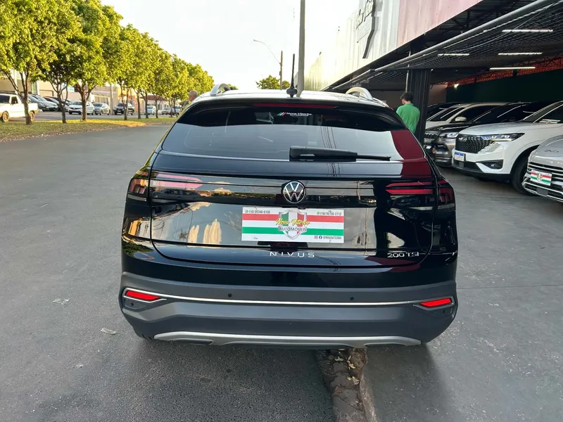 Volkswagen Nivus Preto
