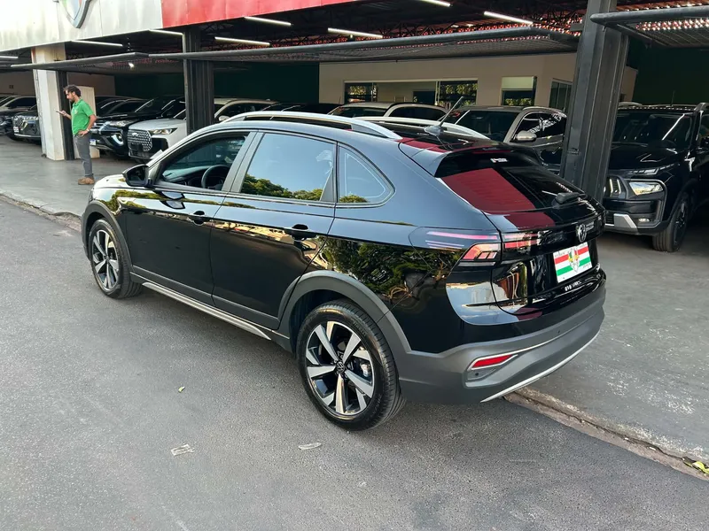 Volkswagen Nivus Preto