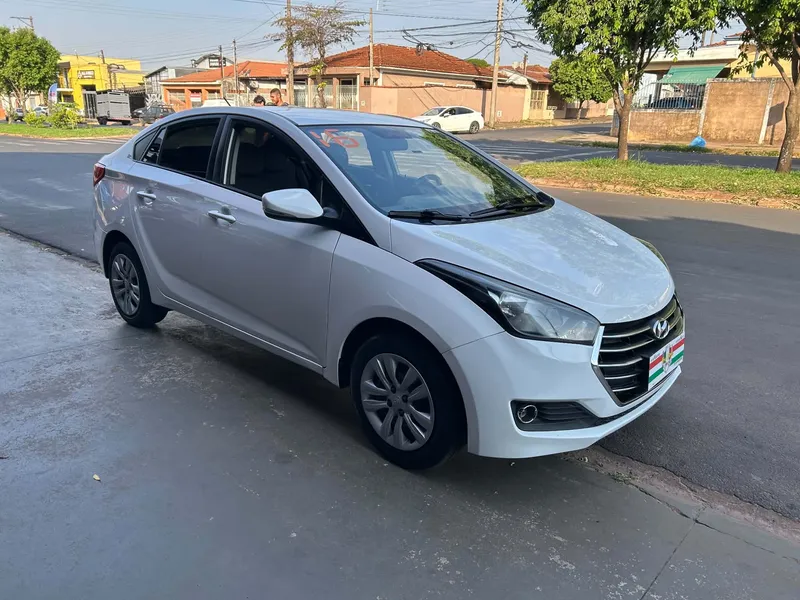 Hyundai HB20S Branco