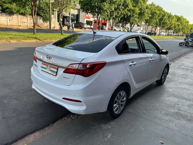 Hyundai HB20S Branco