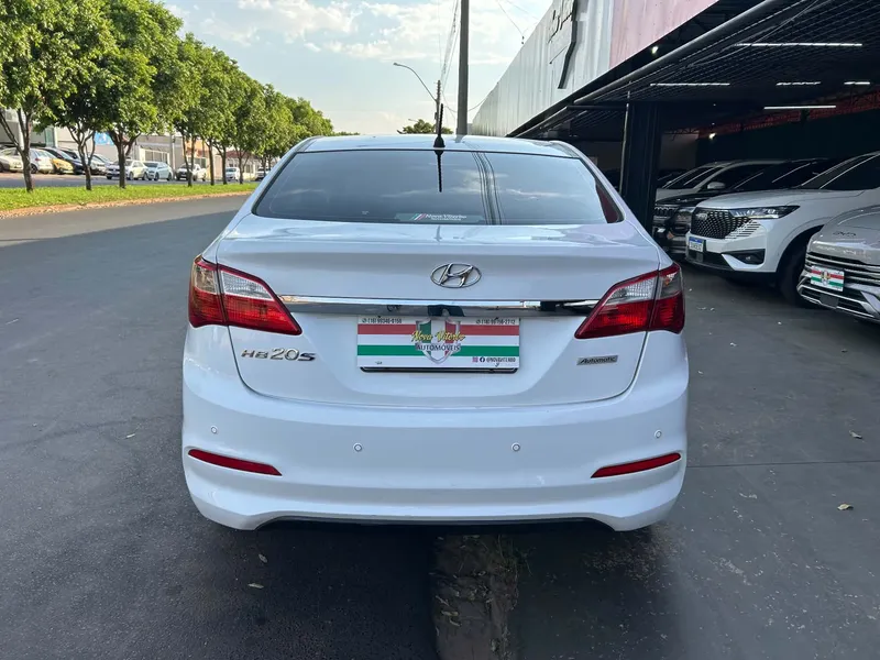 Hyundai HB20S Branco