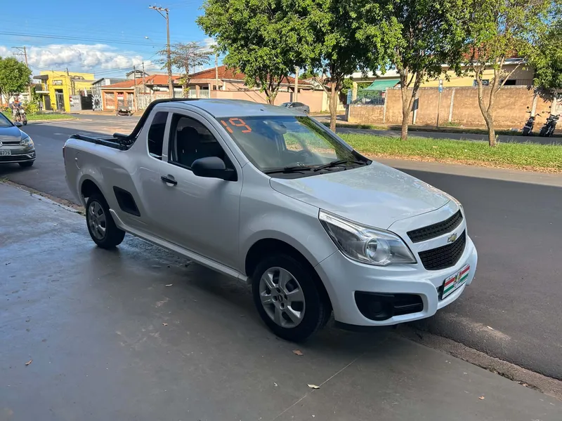 Chevrolet Montana Branco