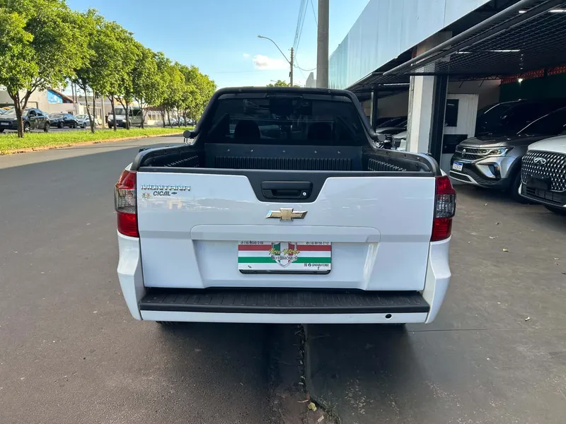 Chevrolet Montana Branco