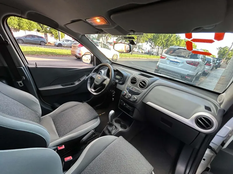 Chevrolet Montana Branco