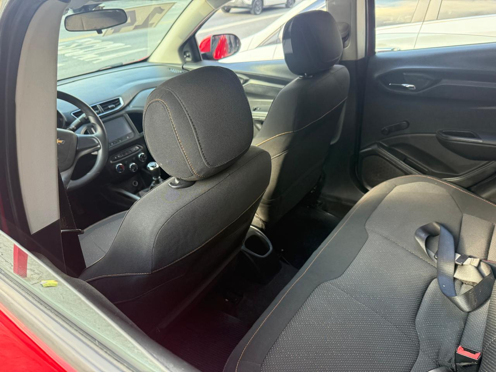 Chevrolet Onix Vermelho