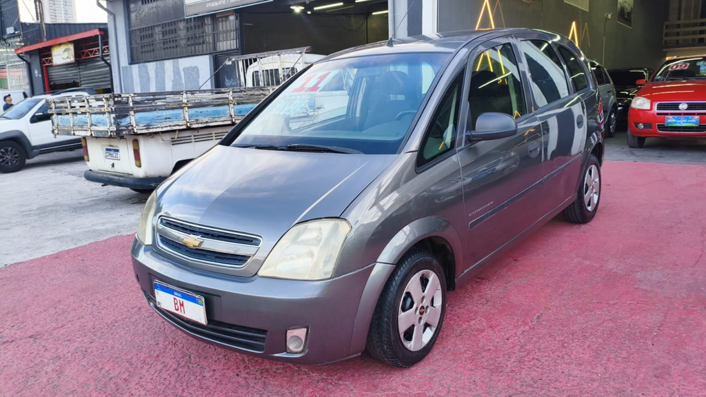 Chevrolet Meriva Cinza