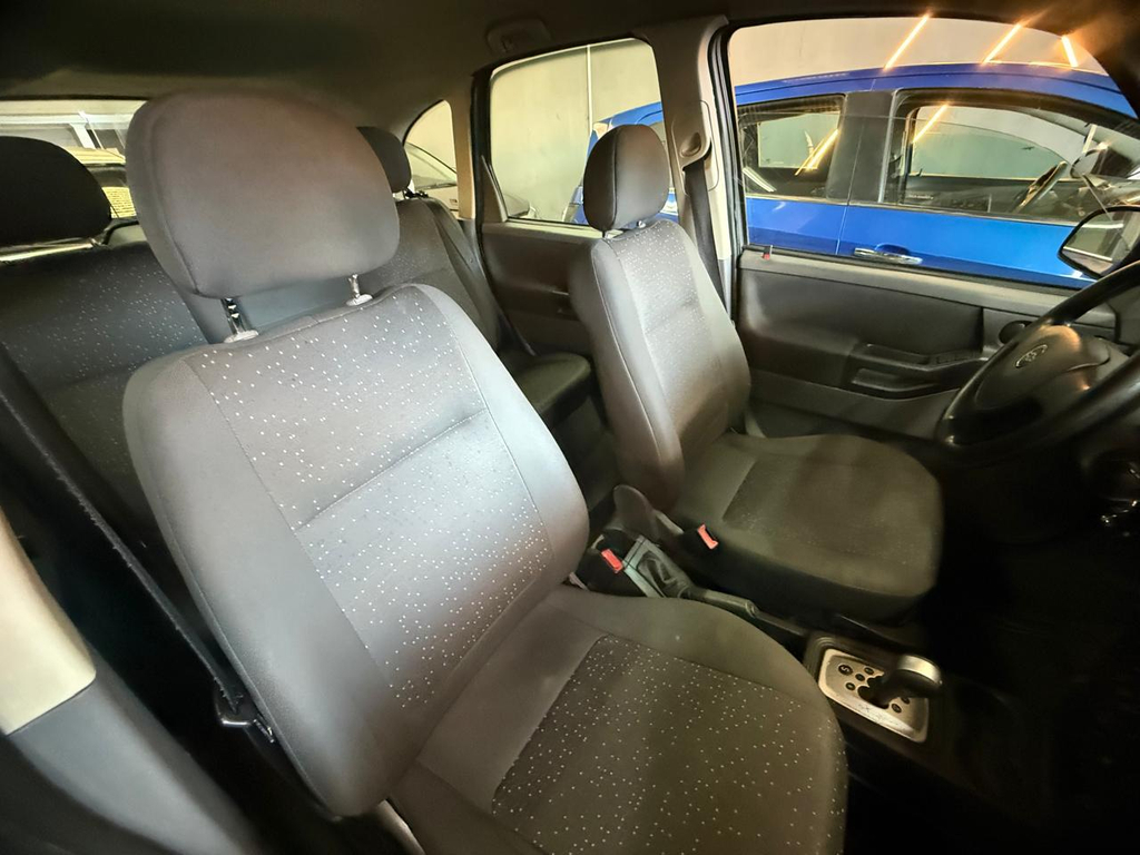 Chevrolet Meriva Cinza