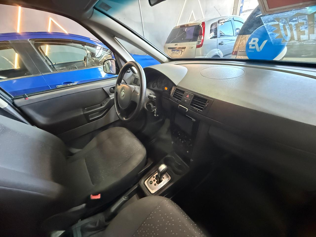 Chevrolet Meriva Cinza