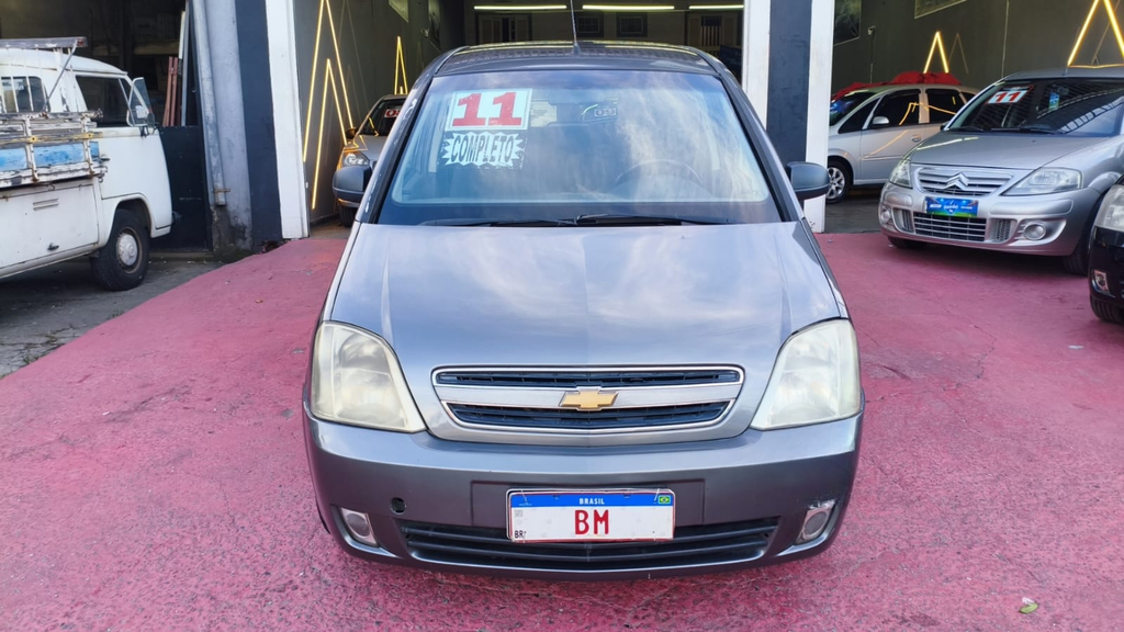 Chevrolet Meriva Cinza