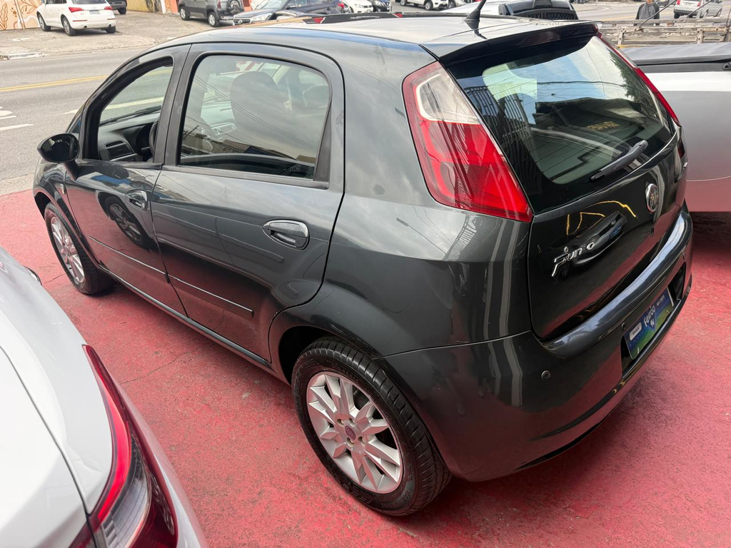 Fiat Punto Cinza