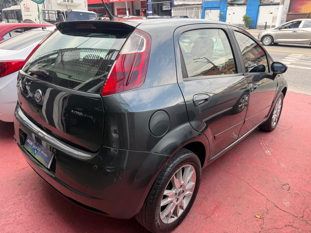 Fiat Punto Cinza