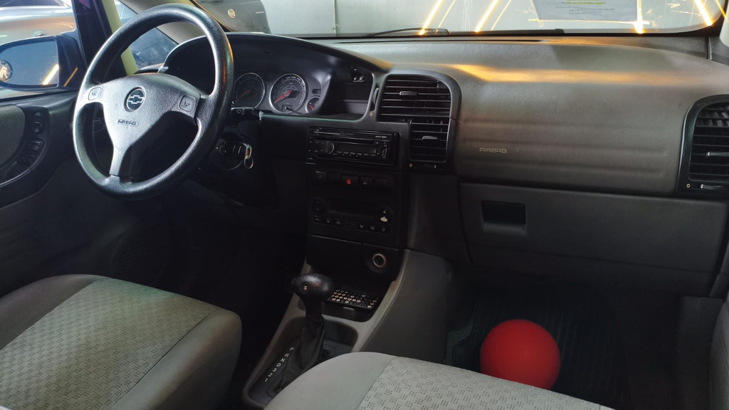Chevrolet Zafira Preto