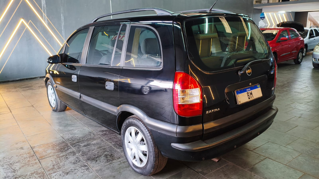 Chevrolet Zafira Preto