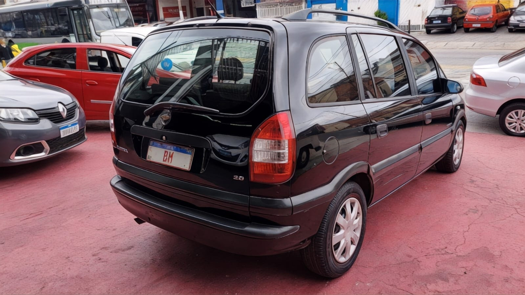 Chevrolet Zafira Preto
