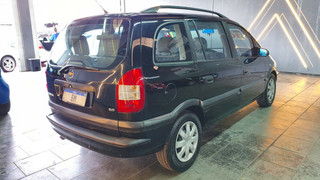Chevrolet Zafira Preto