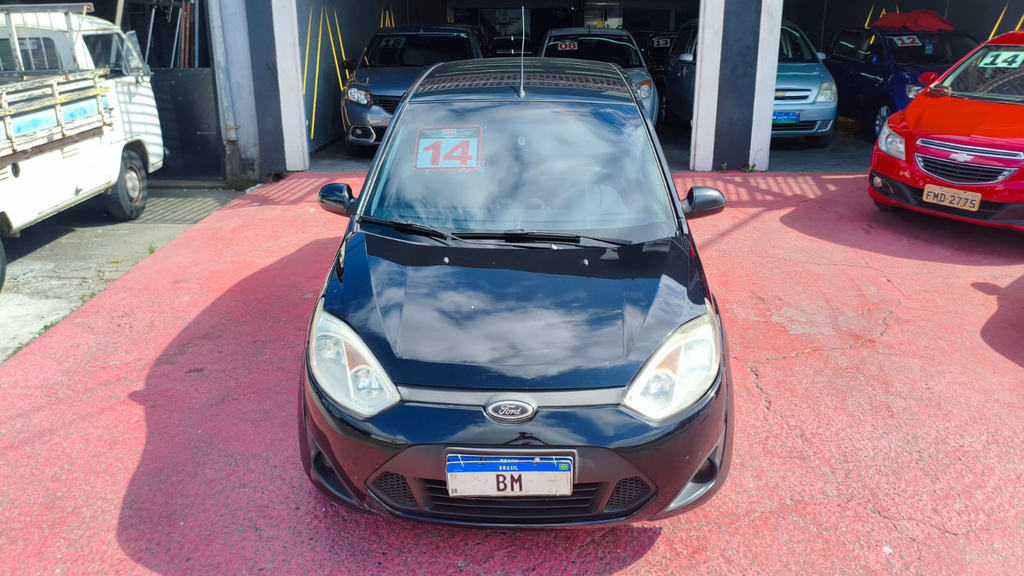 Ford Fiesta Sedan Preto