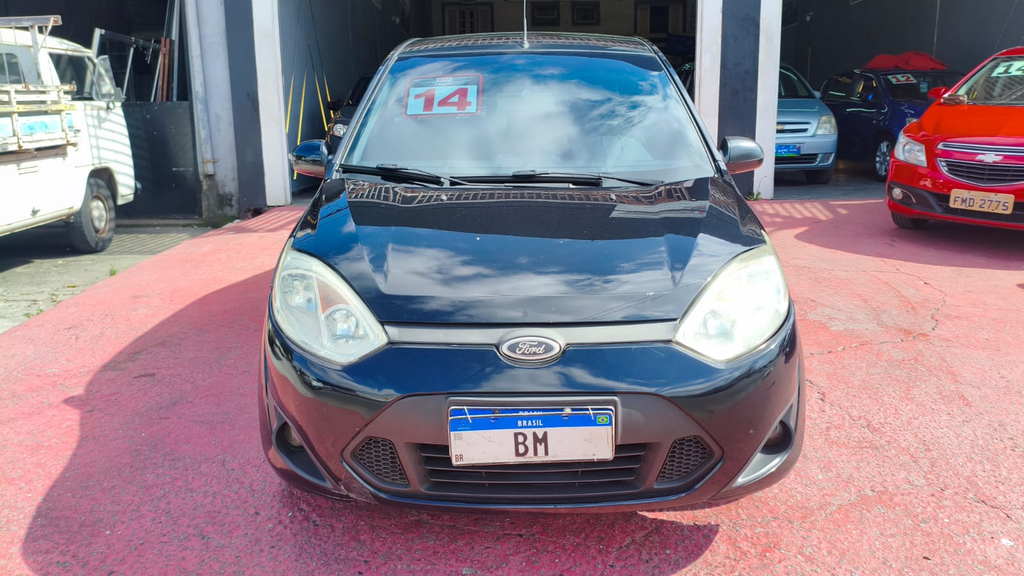 Ford Fiesta Sedan Preto