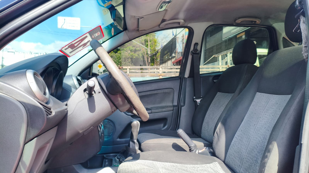 Ford Fiesta Sedan Preto