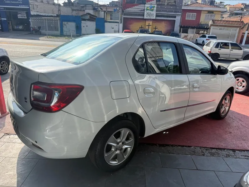 Renault Logan Branco