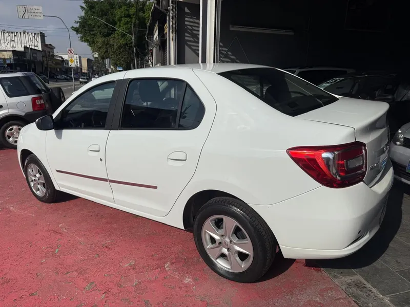 Renault Logan Branco