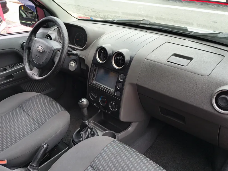 Ford EcoSport Prata