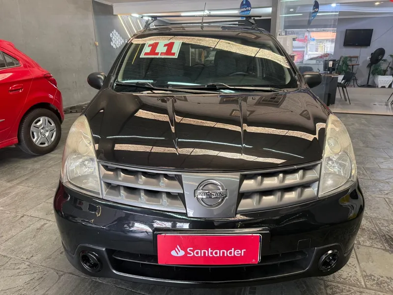 Nissan Livina Preto