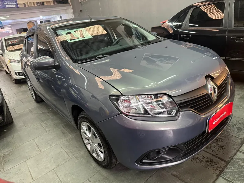 Renault Logan Cinza