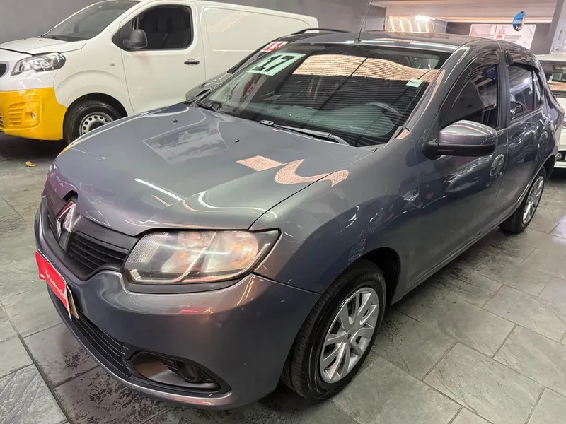 Renault Logan Cinza