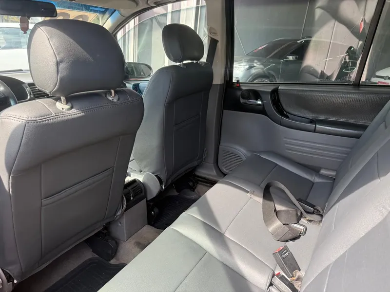 Chevrolet Zafira Cinza