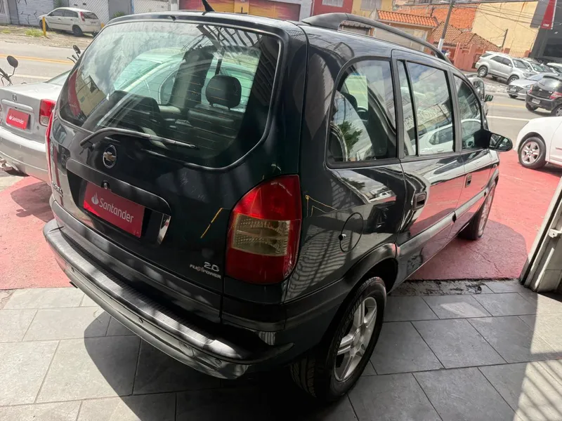 Chevrolet Zafira Cinza