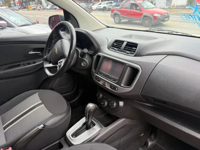 Chevrolet Spin Preto